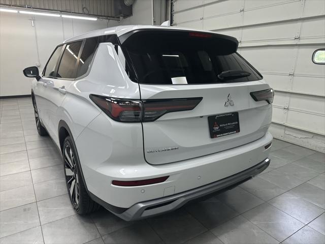 new 2025 Mitsubishi Outlander car, priced at $38,810