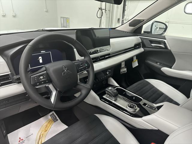 new 2025 Mitsubishi Outlander car, priced at $38,810