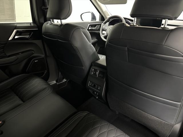 new 2025 Mitsubishi Outlander car, priced at $38,805