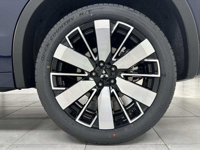 new 2025 Mitsubishi Outlander car, priced at $38,805