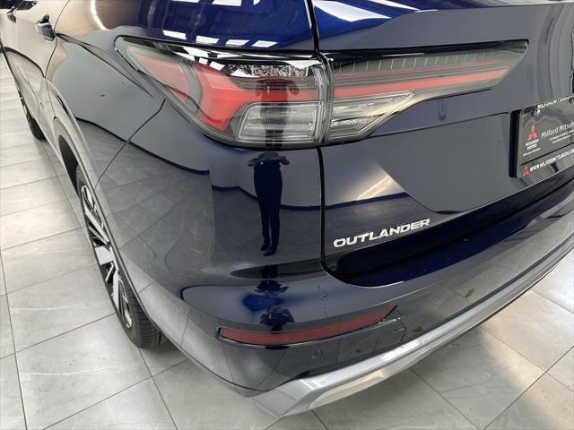 new 2025 Mitsubishi Outlander car, priced at $38,805