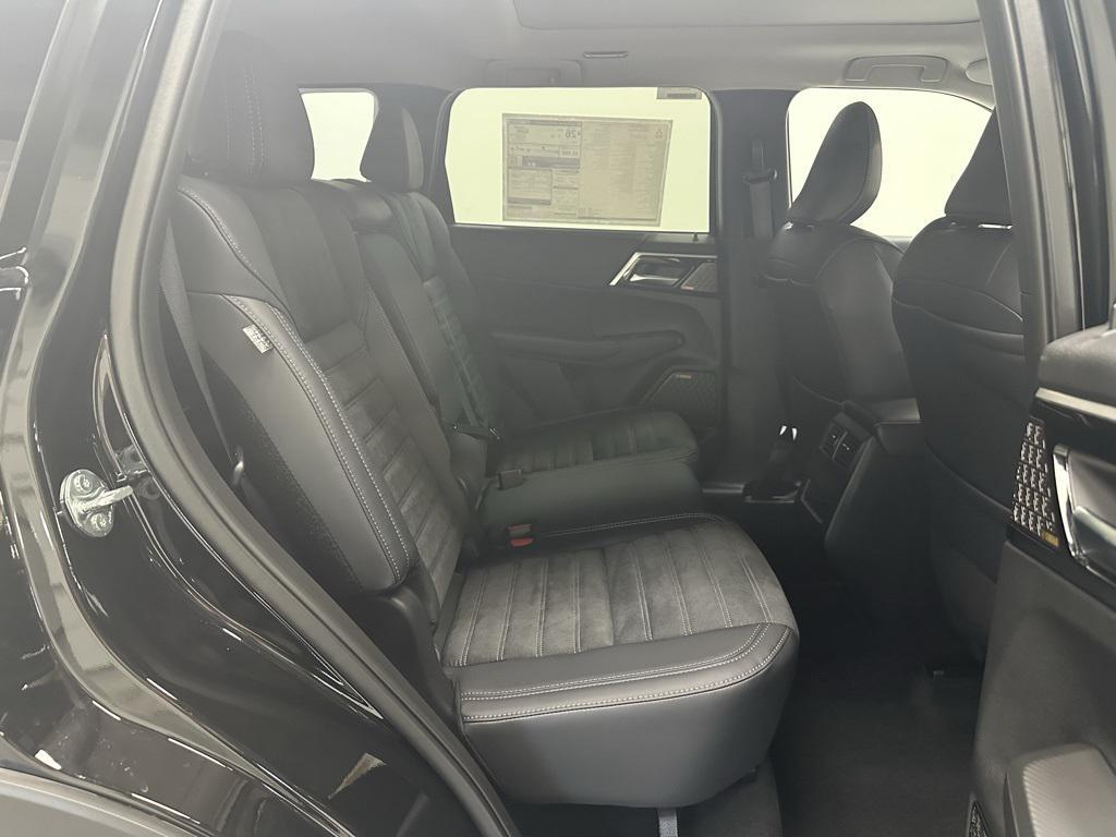 new 2025 Mitsubishi Outlander car, priced at $40,835