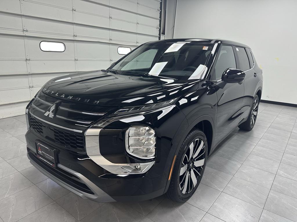 new 2025 Mitsubishi Outlander car, priced at $40,835