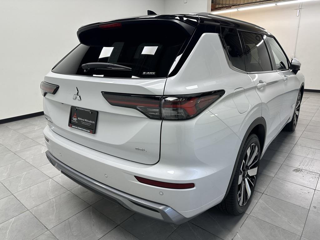 new 2025 Mitsubishi Outlander car, priced at $47,200