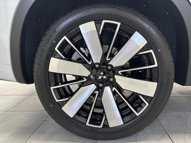 new 2025 Mitsubishi Outlander car, priced at $44,200