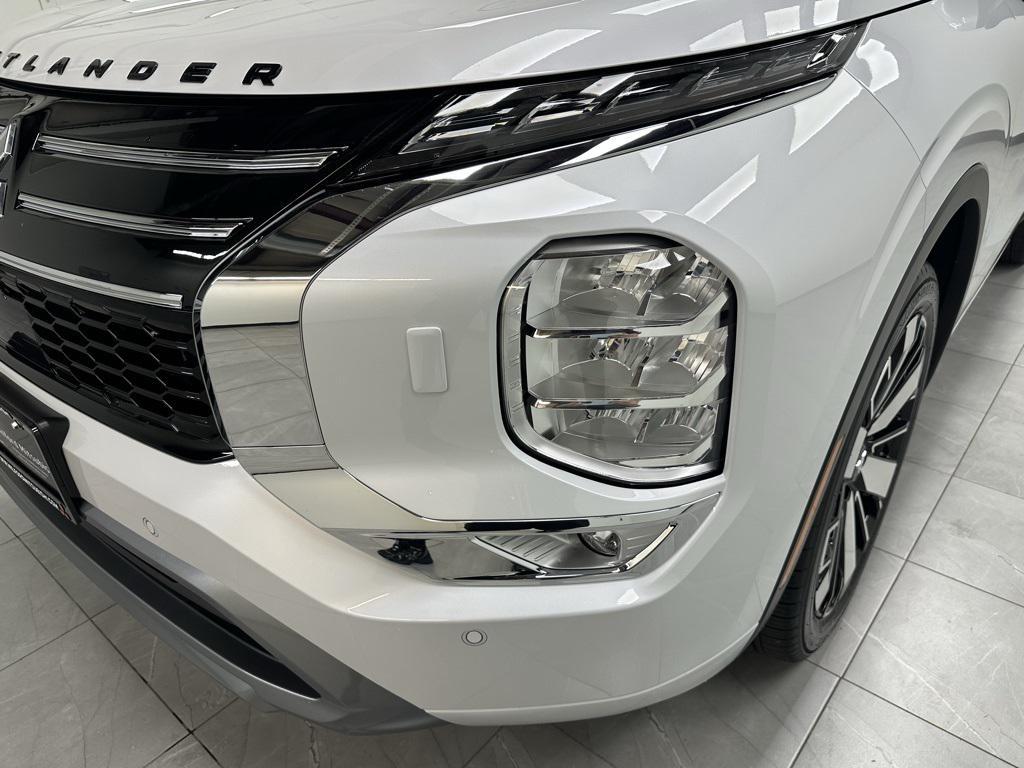 new 2025 Mitsubishi Outlander car, priced at $47,200