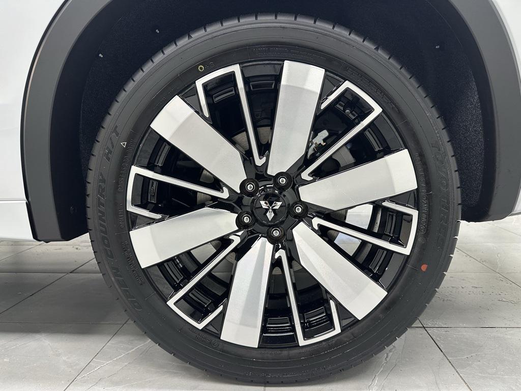 new 2025 Mitsubishi Outlander car, priced at $47,200