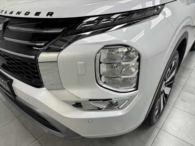 new 2025 Mitsubishi Outlander car, priced at $44,200
