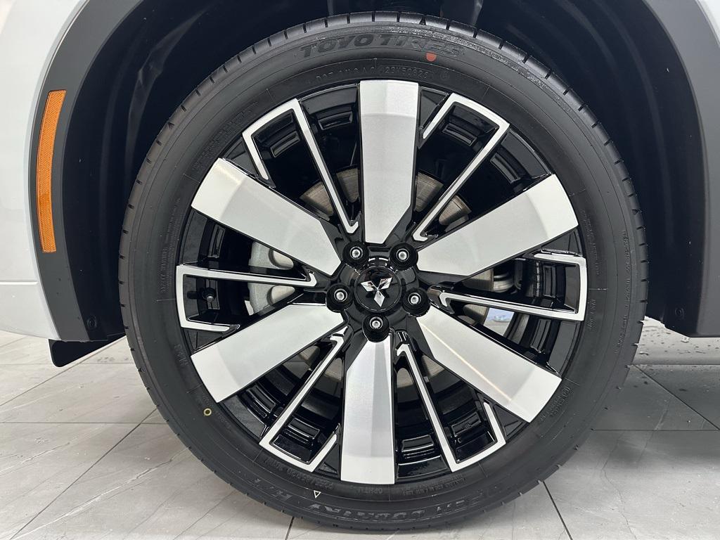 new 2025 Mitsubishi Outlander car, priced at $47,200