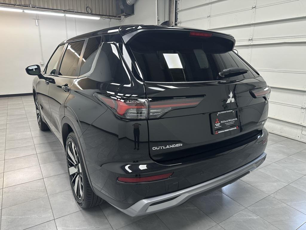 new 2025 Mitsubishi Outlander car, priced at $41,585