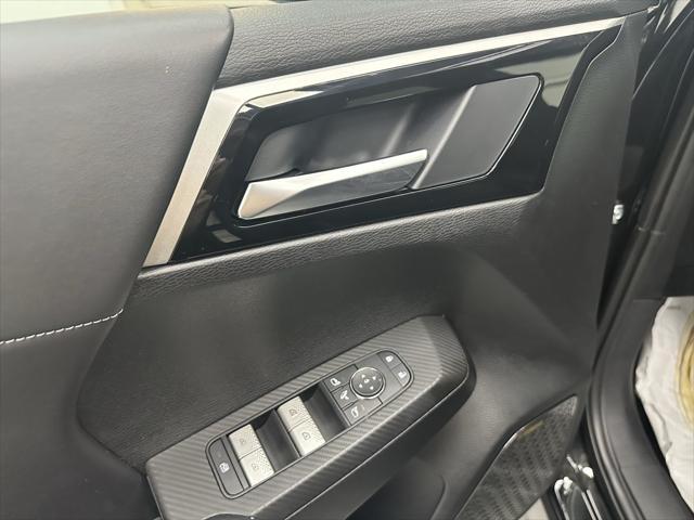 new 2025 Mitsubishi Outlander car, priced at $38,585