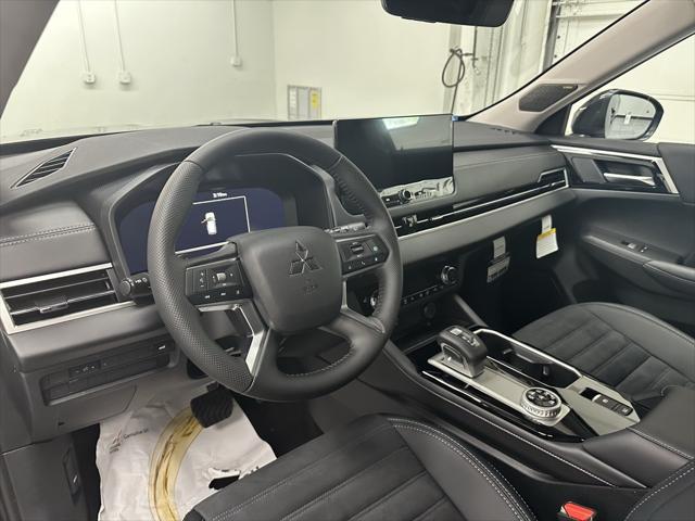 new 2025 Mitsubishi Outlander car, priced at $38,585