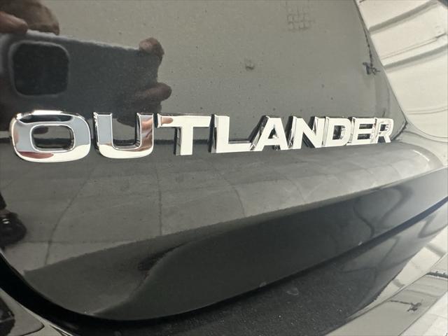 new 2025 Mitsubishi Outlander car, priced at $38,585