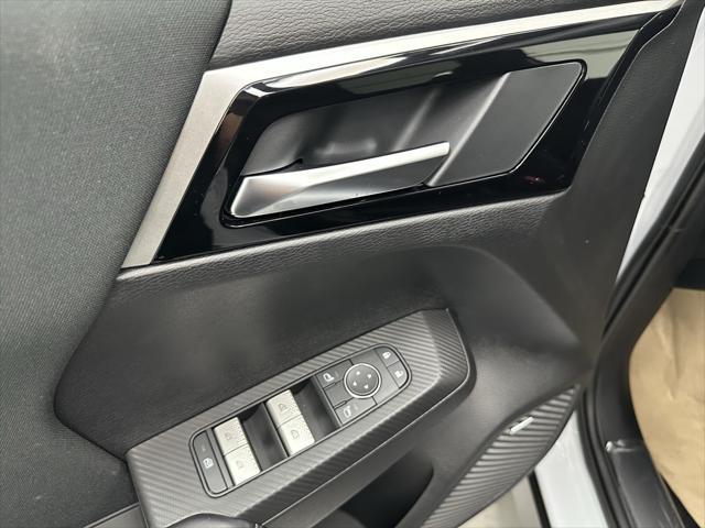 new 2025 Mitsubishi Outlander car, priced at $32,440
