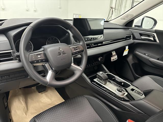 new 2025 Mitsubishi Outlander car, priced at $32,440