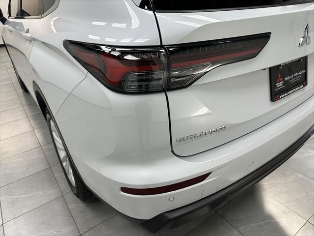 new 2025 Mitsubishi Outlander car, priced at $32,440