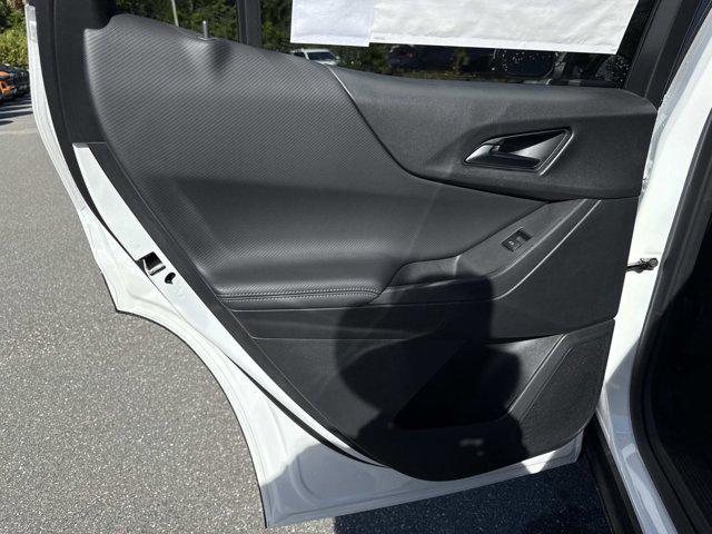 new 2026 Chevrolet Equinox car, priced at $30,495