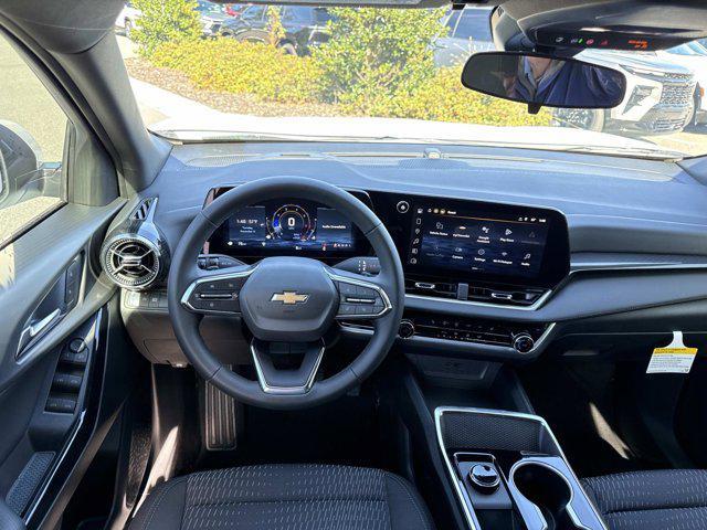 new 2026 Chevrolet Equinox car, priced at $30,495