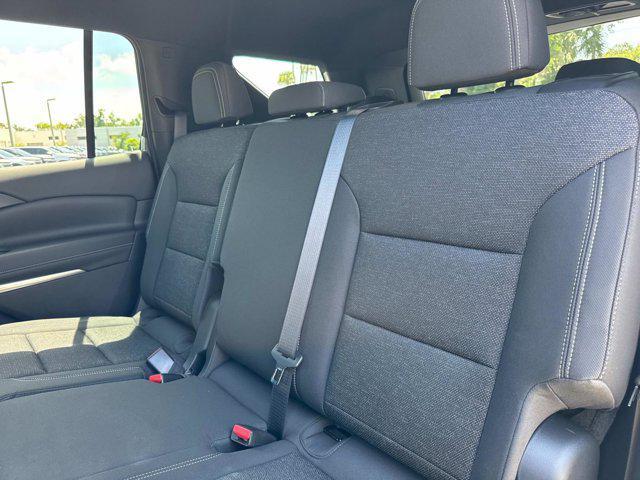 new 2025 Chevrolet Traverse car, priced at $43,060