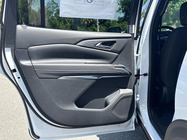 new 2025 Chevrolet Traverse car, priced at $42,695