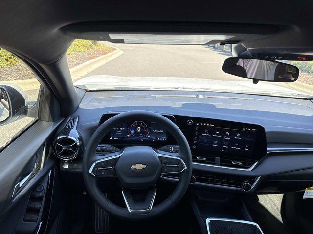 new 2026 Chevrolet Equinox car, priced at $30,495