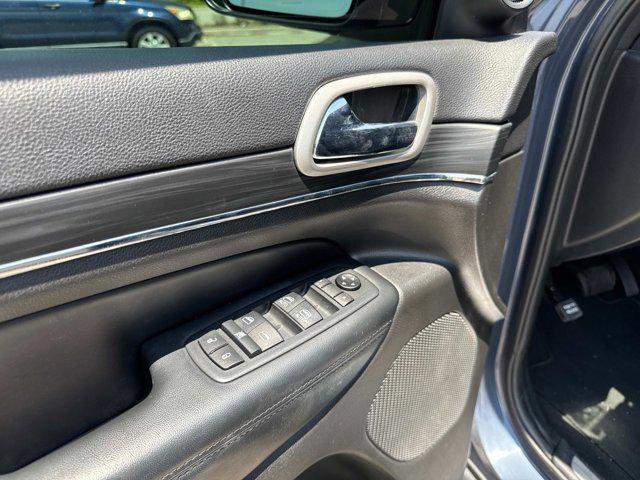 used 2020 Jeep Grand Cherokee car, priced at $23,965