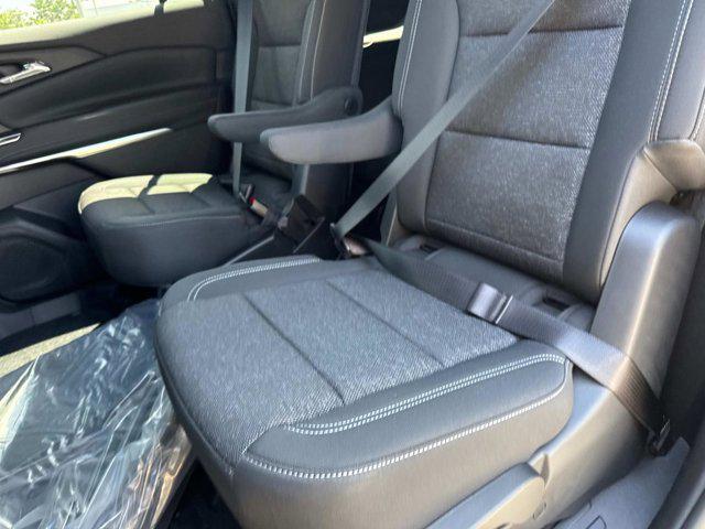 new 2025 Chevrolet Traverse car, priced at $42,695