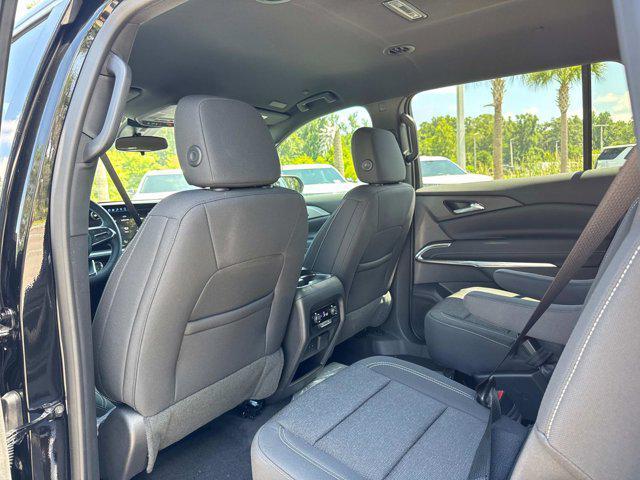 new 2025 Chevrolet Traverse car, priced at $42,695