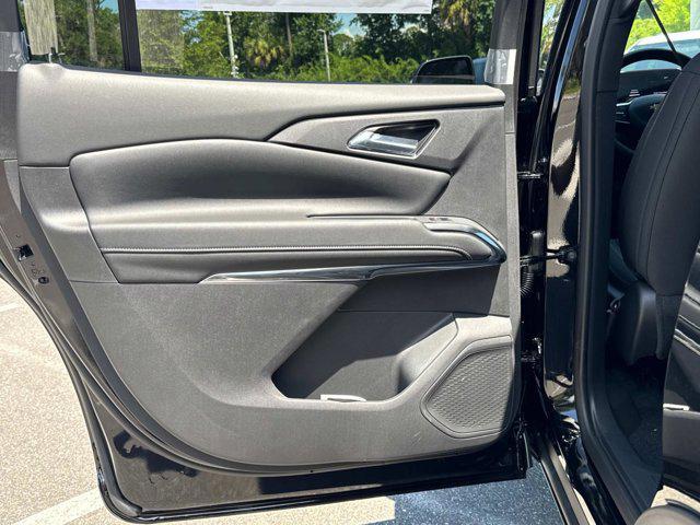 new 2025 Chevrolet Traverse car, priced at $42,695