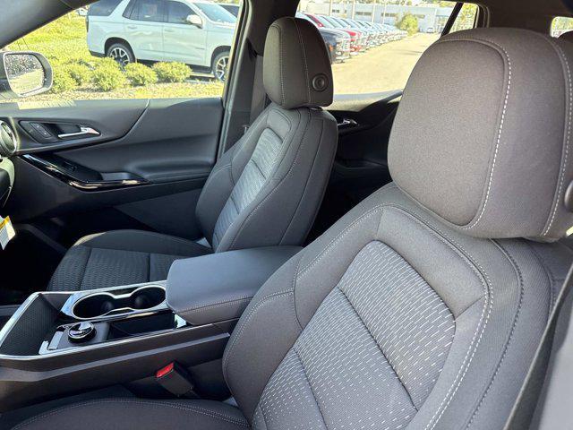 new 2026 Chevrolet Equinox car, priced at $31,095