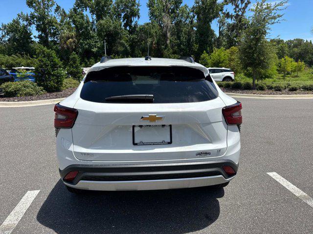 new 2025 Chevrolet Trax car, priced at $25,525