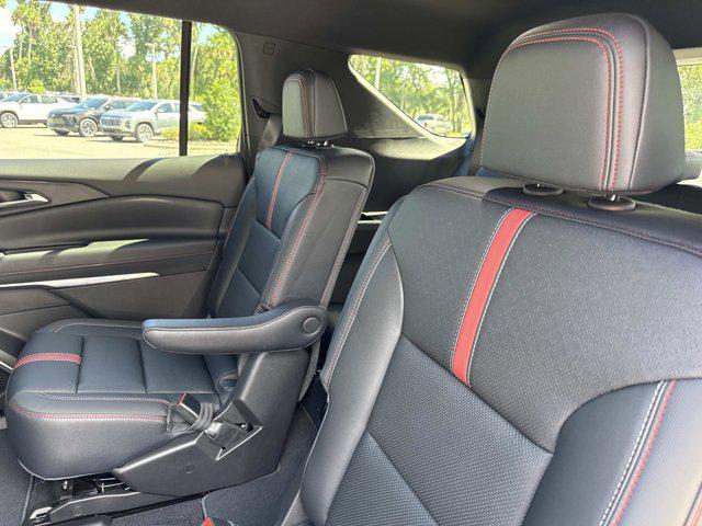 new 2026 Chevrolet Traverse car, priced at $59,295