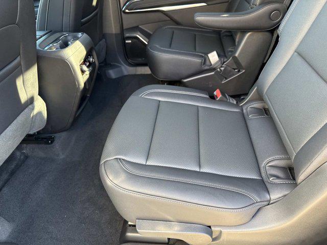 new 2026 Chevrolet Traverse car, priced at $52,135