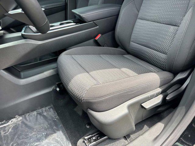 new 2025 Chevrolet Equinox car, priced at $29,995