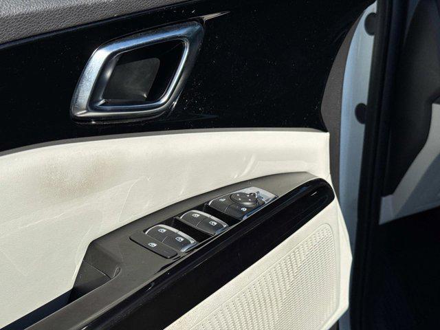 used 2022 Kia Carnival car, priced at $25,700