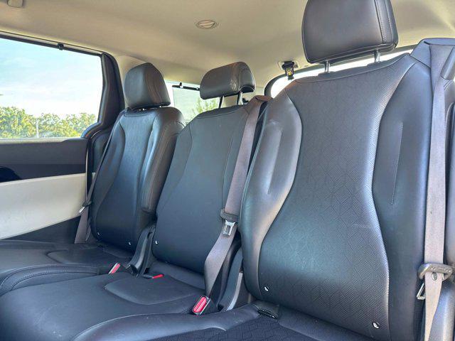used 2022 Kia Carnival car, priced at $25,700