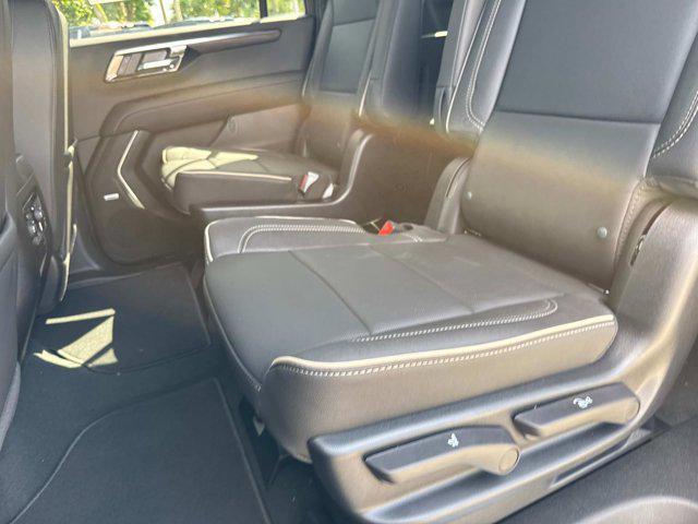 new 2025 Chevrolet Suburban car, priced at $80,570