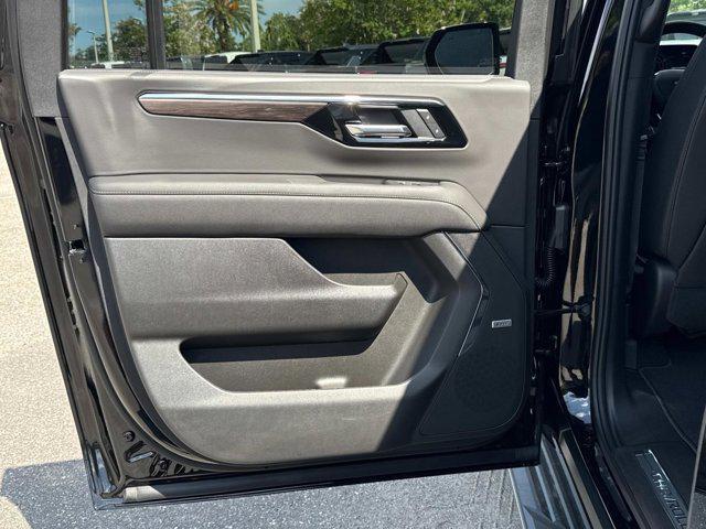 new 2025 Chevrolet Suburban car, priced at $80,570