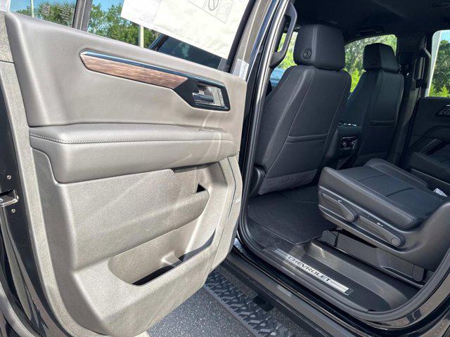 new 2025 Chevrolet Suburban car, priced at $76,625