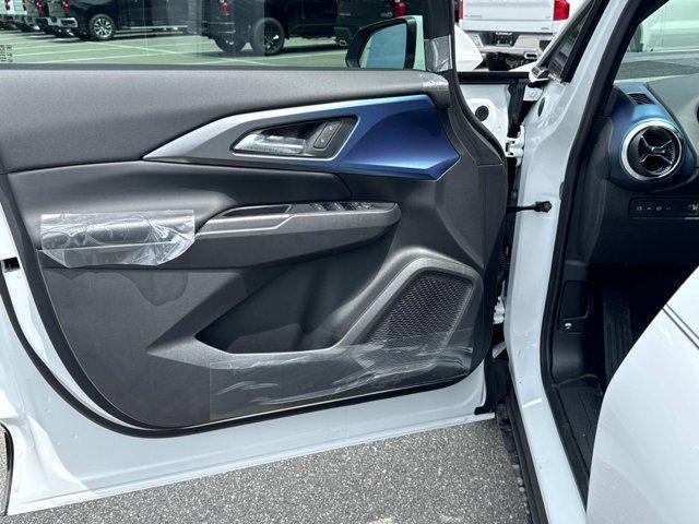 new 2025 Chevrolet Equinox EV car, priced at $43,295