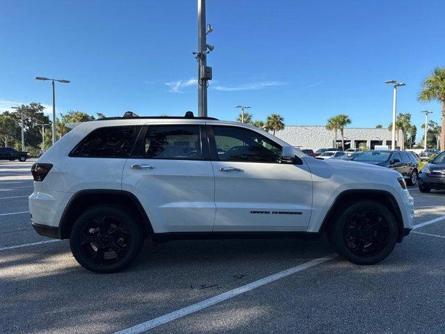 used 2017 Jeep Grand Cherokee car, priced at $15,894