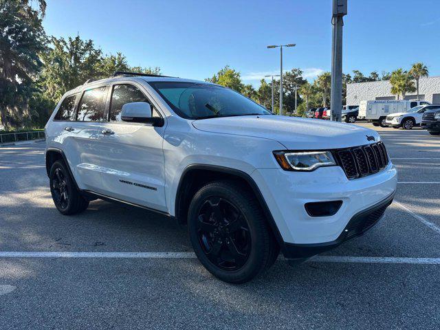 used 2017 Jeep Grand Cherokee car, priced at $15,894