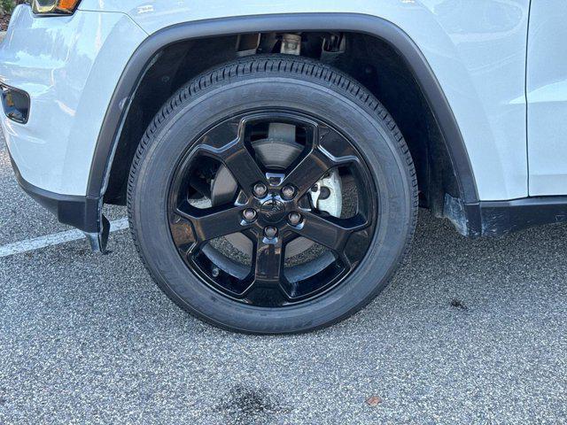 used 2017 Jeep Grand Cherokee car, priced at $15,894