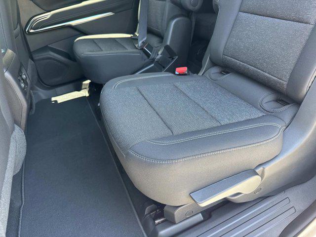 new 2025 Chevrolet Traverse car, priced at $42,695