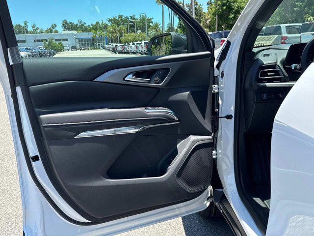 new 2025 Chevrolet Traverse car, priced at $42,695