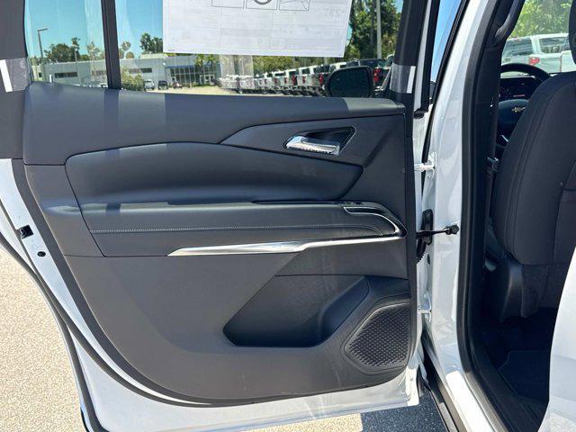 new 2025 Chevrolet Traverse car, priced at $42,695