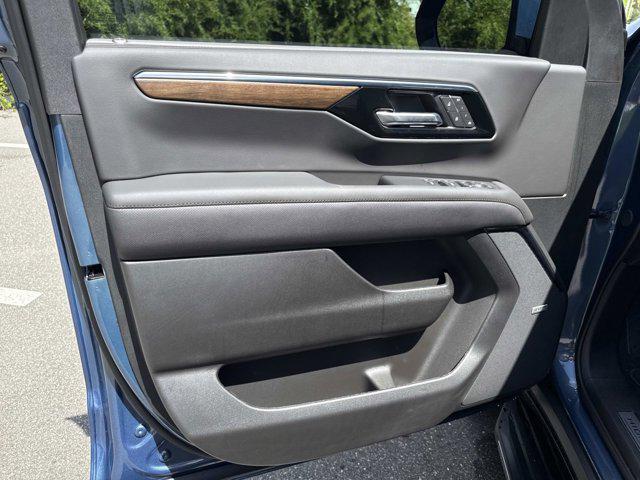 new 2025 Chevrolet Tahoe car, priced at $80,295