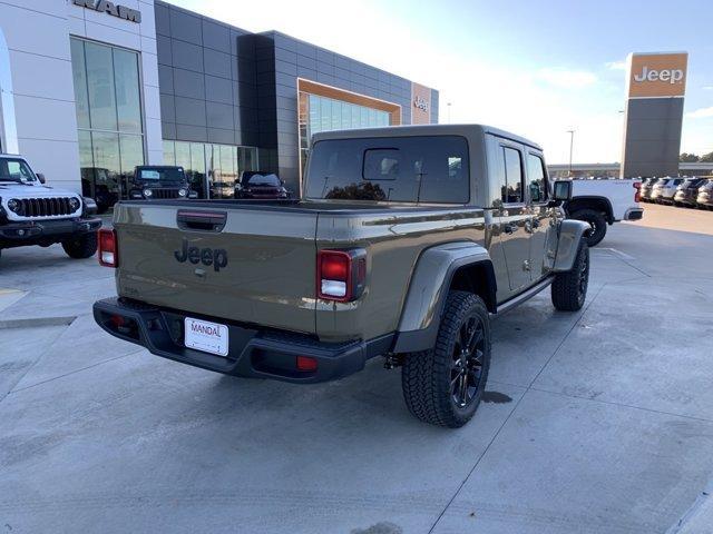 new 2025 Jeep Gladiator car, priced at $38,829