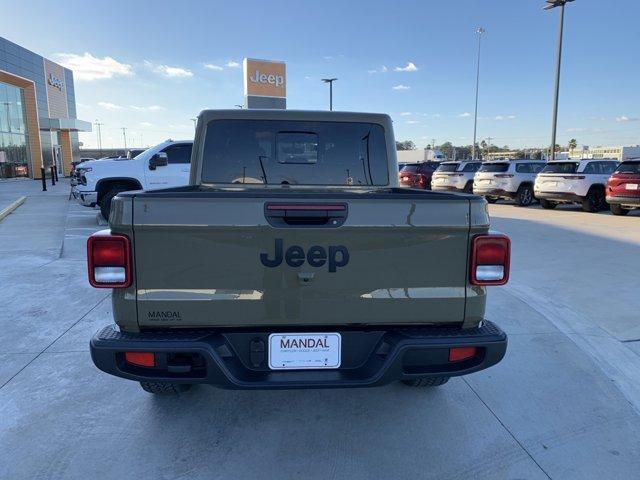 new 2025 Jeep Gladiator car, priced at $38,829