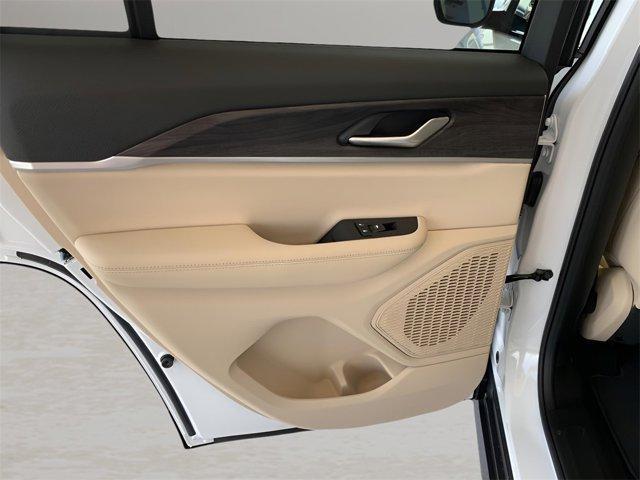 new 2025 Jeep Grand Cherokee car, priced at $43,789